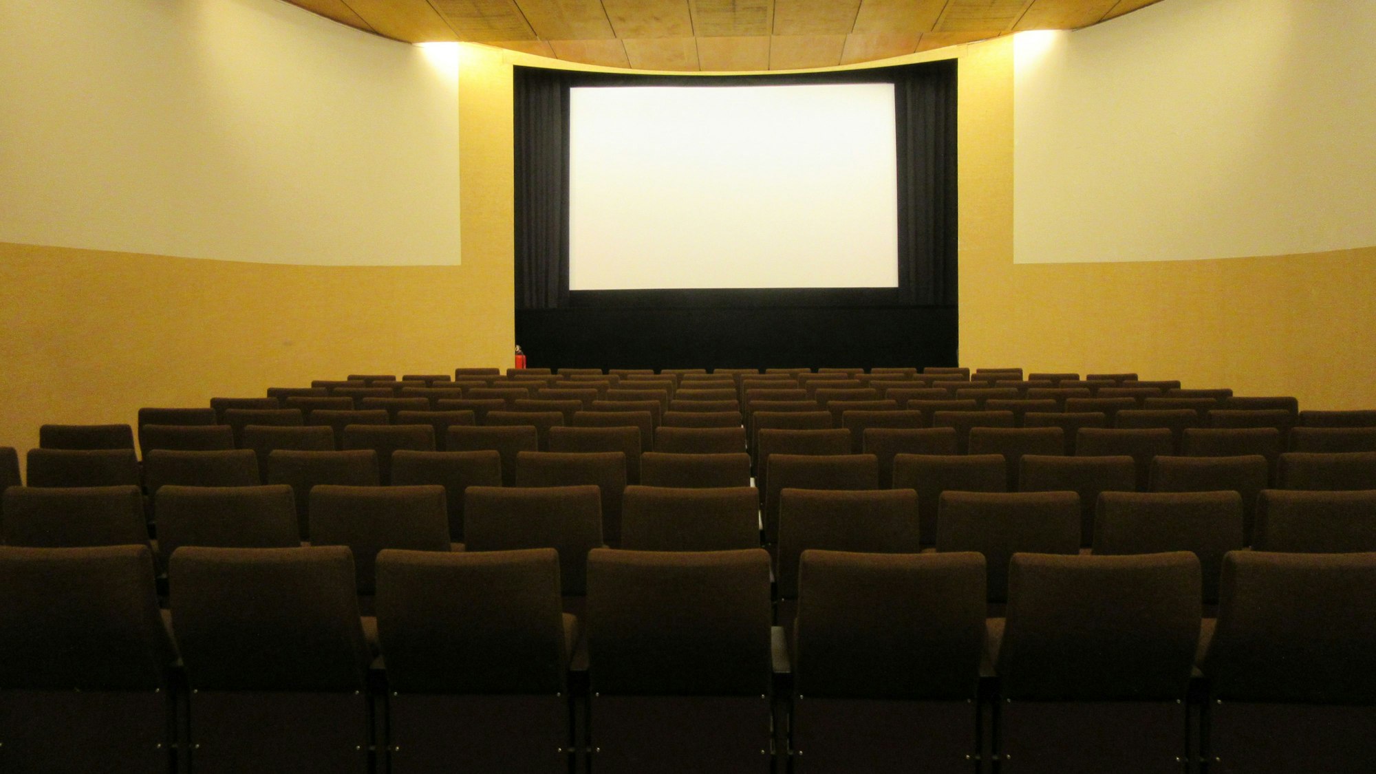 Das Kino 813 in der Brücke von innen.