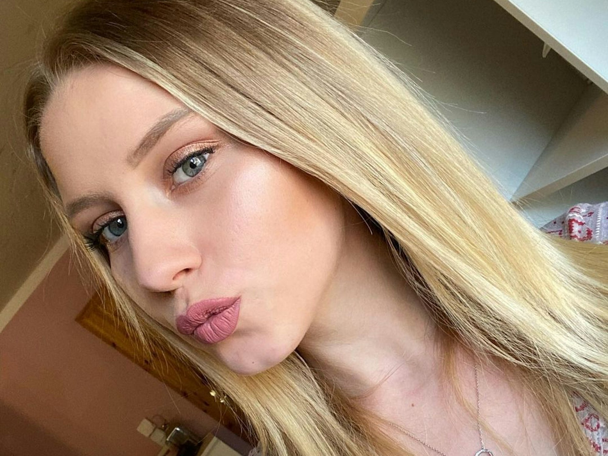 Loredana Wollny, hier auf einem Instagram-Selfie vom November 2022, gab auf Instagram ihre Verlobung bekannt.