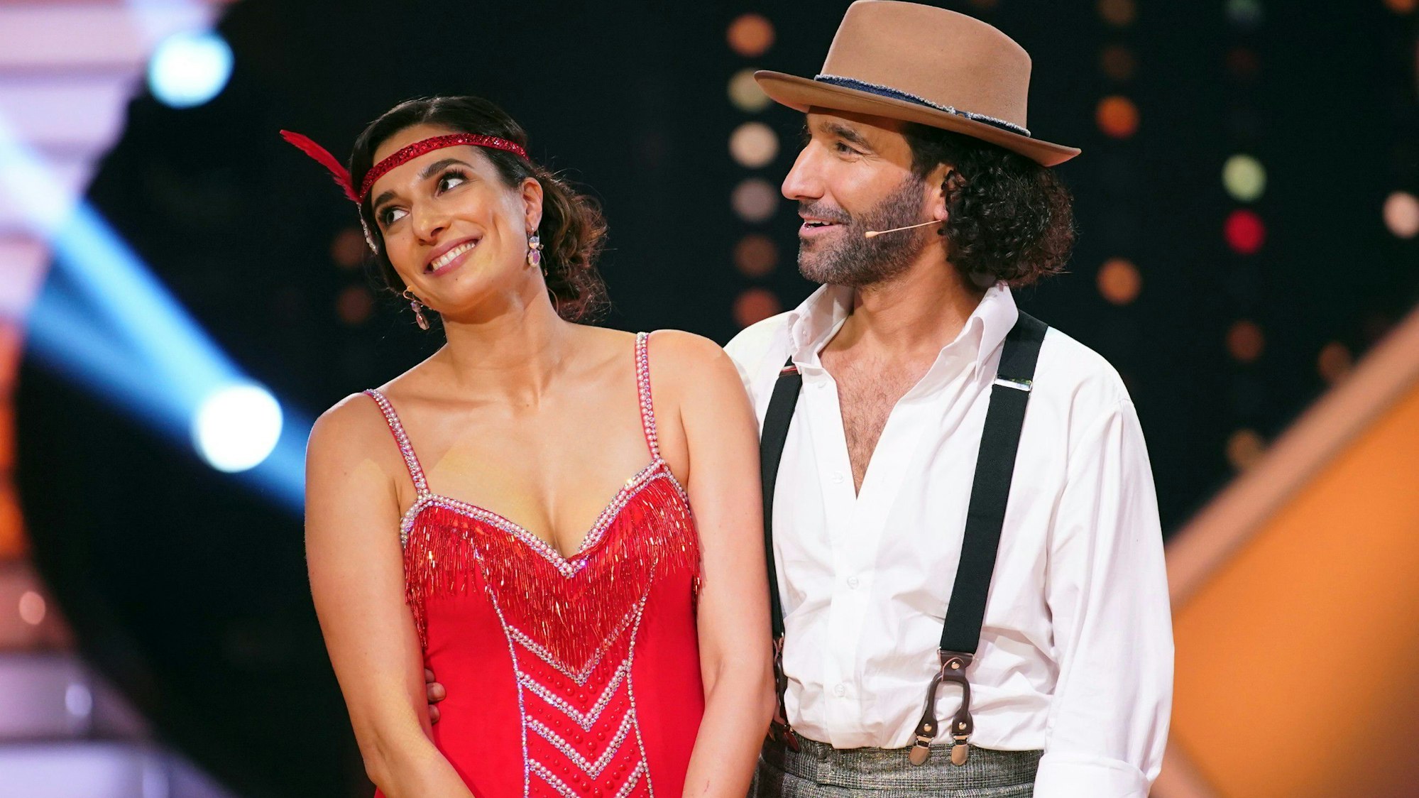 Sally Özcan und Massimo Sinató bei „Let's Dance“.