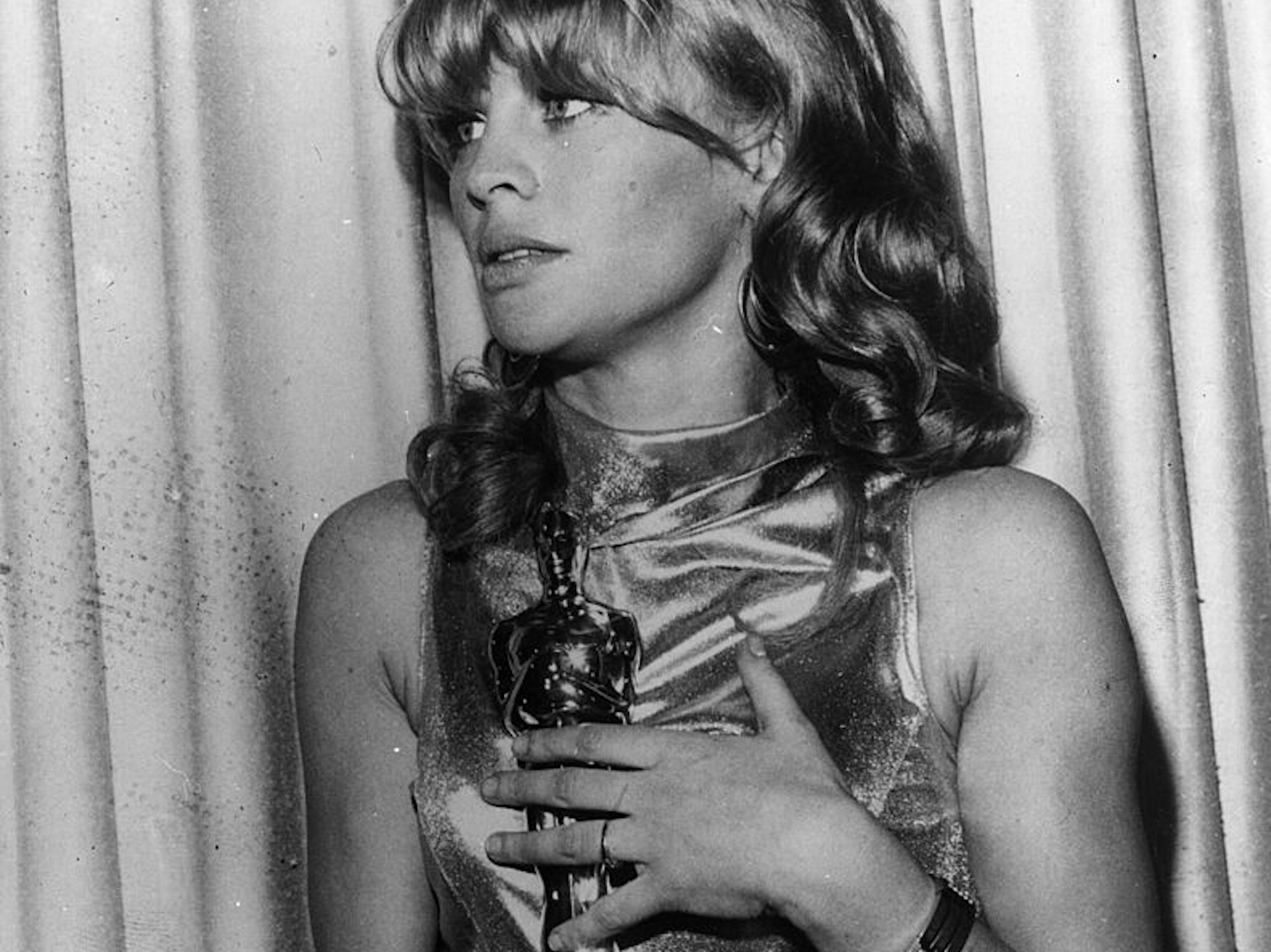 Julie Christie am 18. April 1966 mit ihrem Oscar für "Darling".