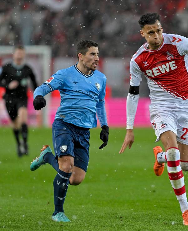 Davie Selke stürmt für den 1. FC Köln gegen den VfL Bochum.