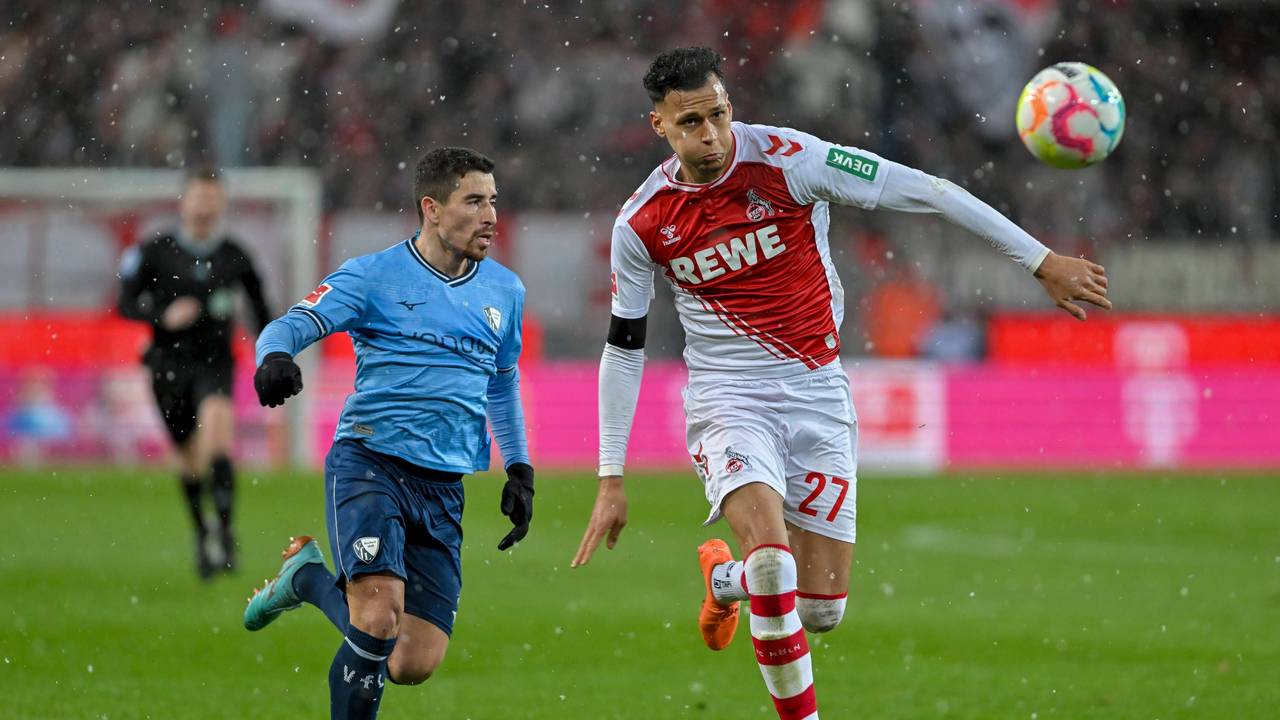 Davie Selke stürmt für den 1. FC Köln gegen den VfL Bochum.