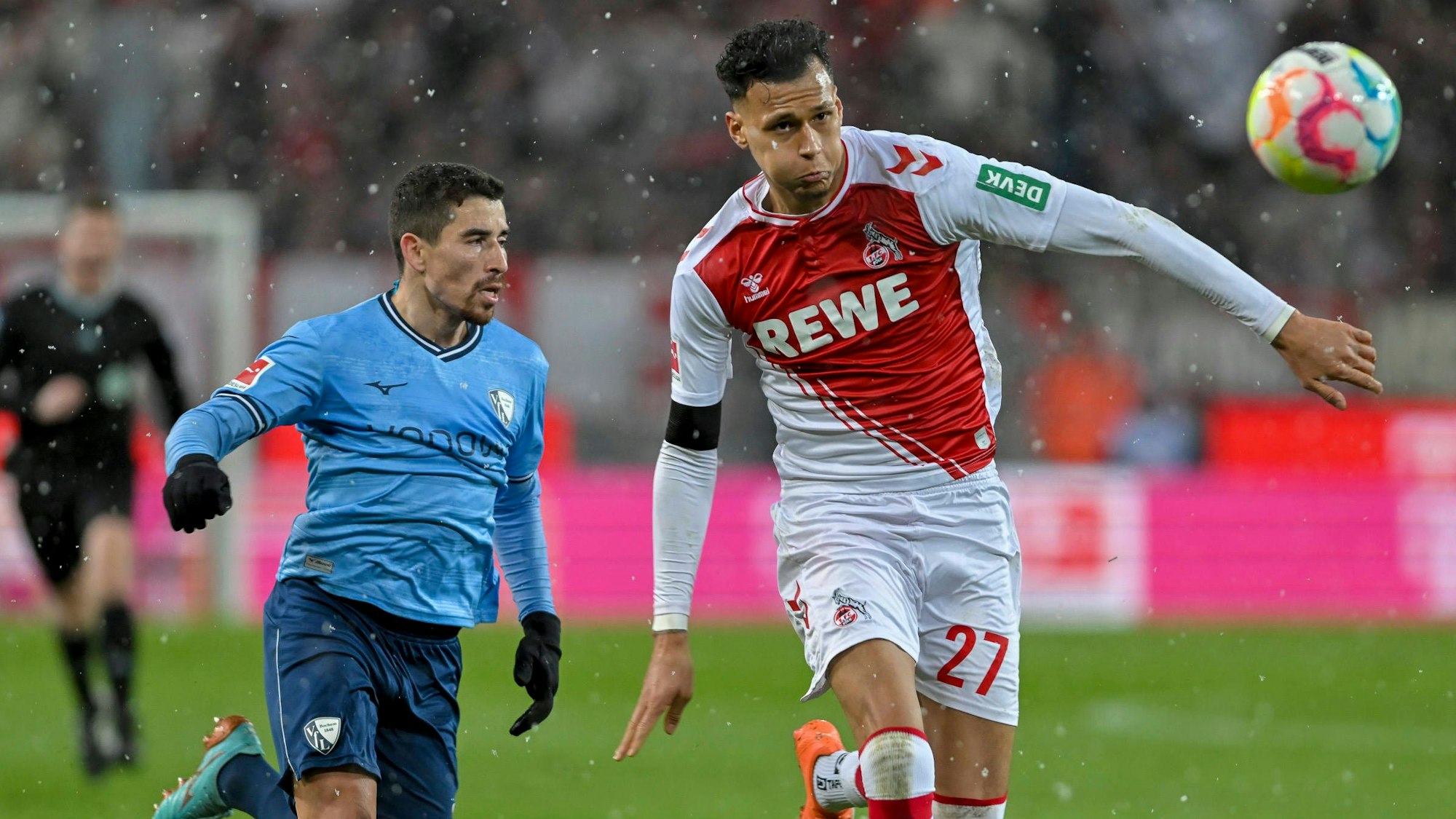 Davie Selke stürmt für den 1. FC Köln gegen den VfL Bochum.