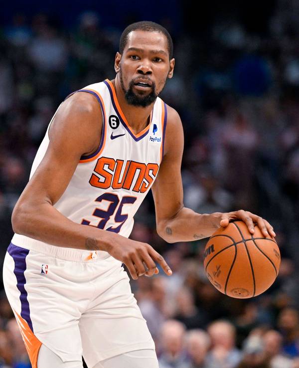 Kevin Durant am Ball.