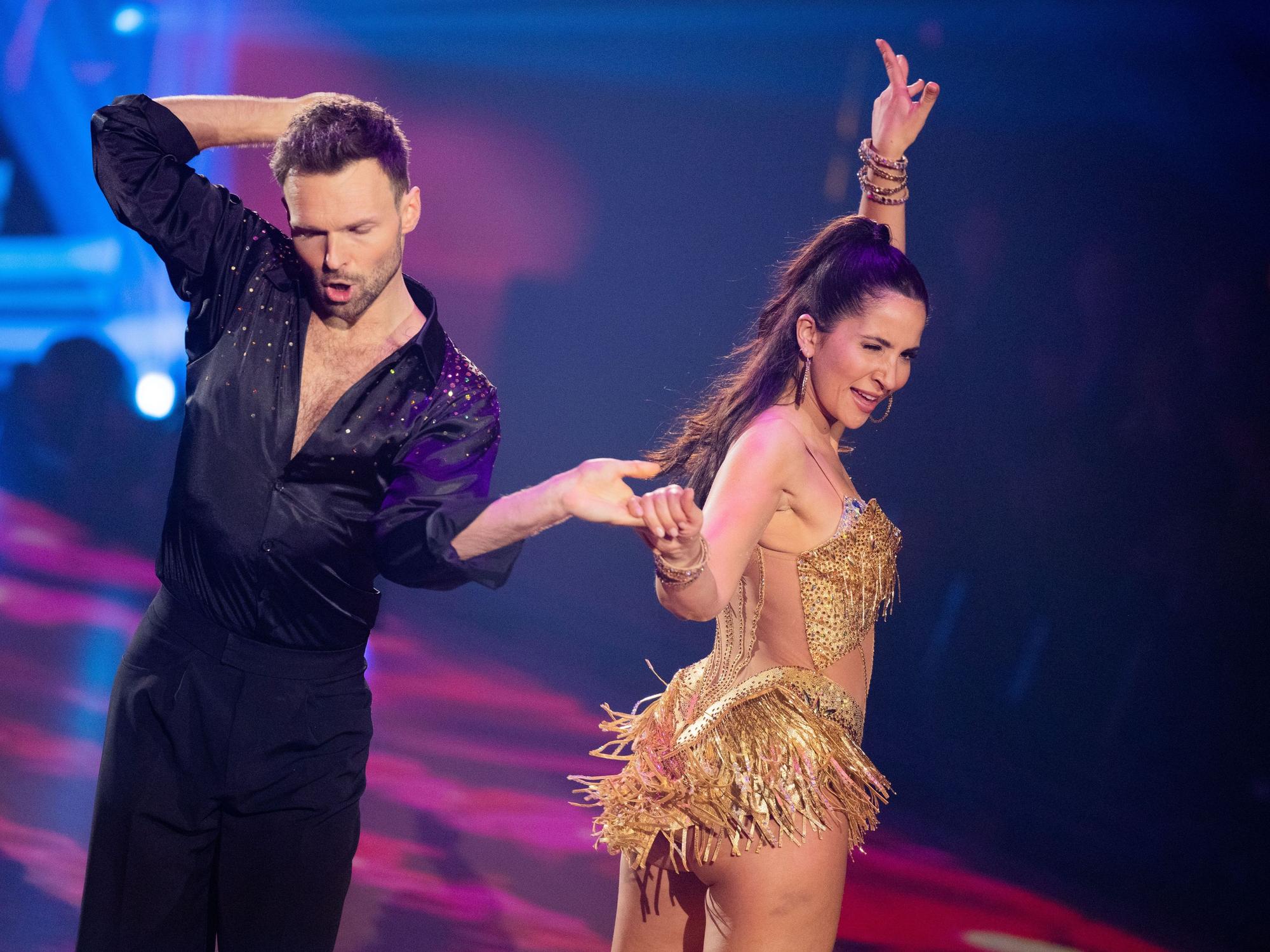 Schauspielerin Chryssanthi Kavazi und Vadim Garbuzov tanzten in Show 3 am 10. März 2023 in der RTL-Tanzshow „Let's Dance“ im Coloneum.