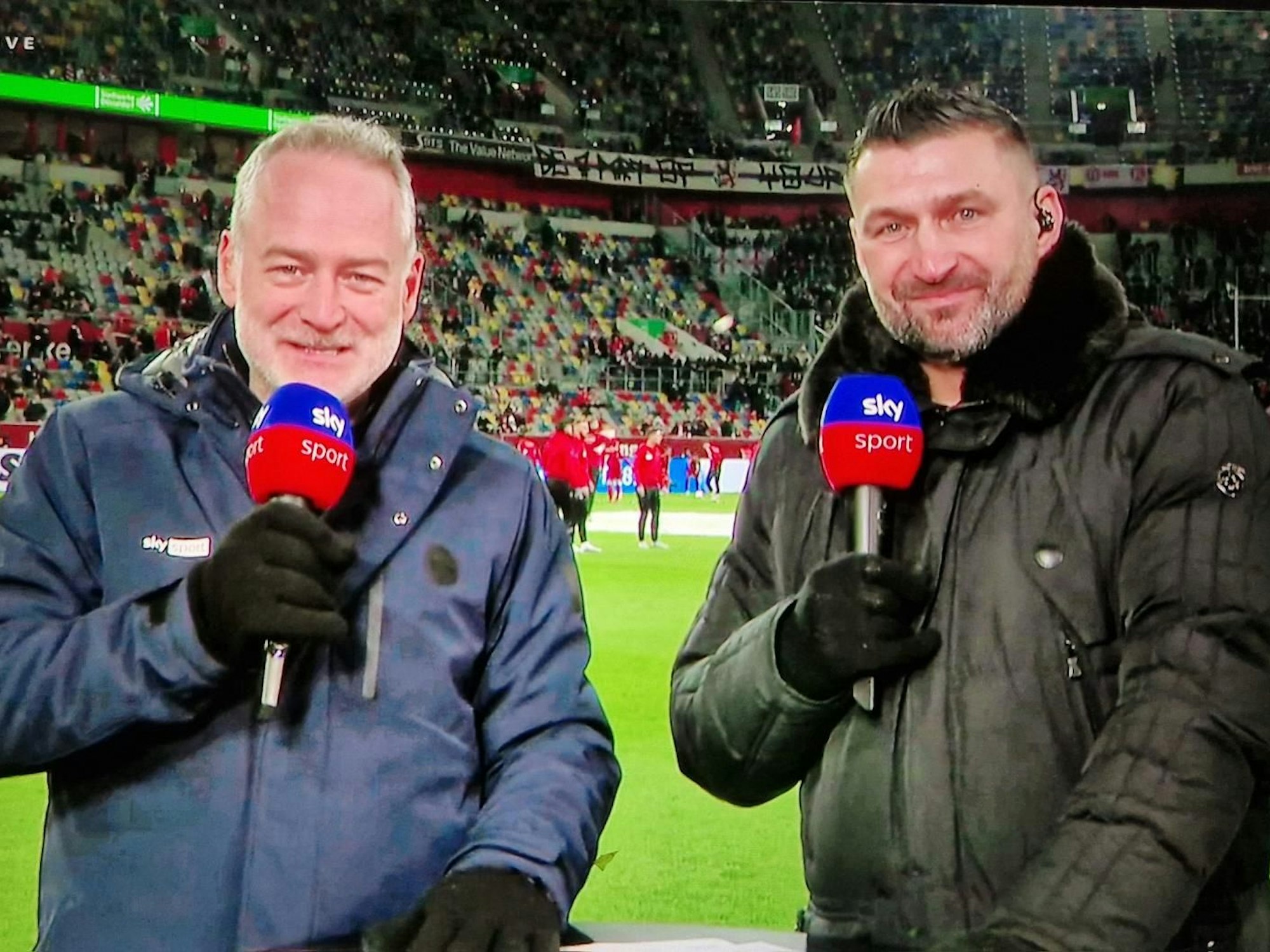 Stefan Hempel (l.) und Torsten Mattuschka am Samstagabend (11. März 2023) beim Top-Spiel zwischen Fortuna Düsseldorf und dem 1. FC Heidenheim.