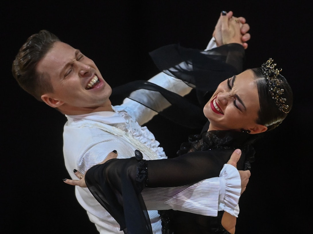 Renata und Valentin Lusin tanzten am 23. Oktober 2021 im Halbfinale der Showdance Standard Weltmeisterschaft in Leipzig.