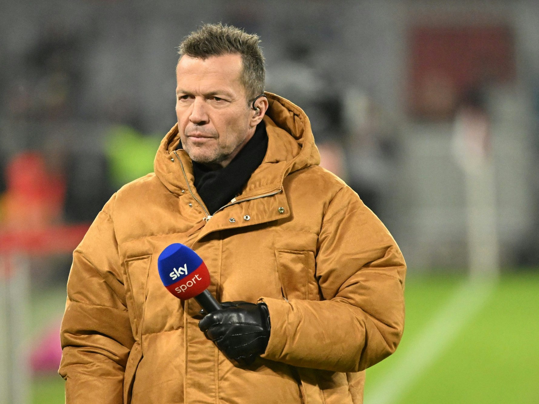 Lothar Matthäus, Fußball-Experte fürs Fernsehen, vor dem Spiel. Er versteht die Kritik von Hoeneß an ihm nicht.