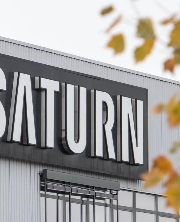 Saturn Logo Schild