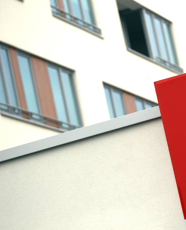 Das Logo des Lebensmittel-Discounters "Penny" an einem Markt in Köln.