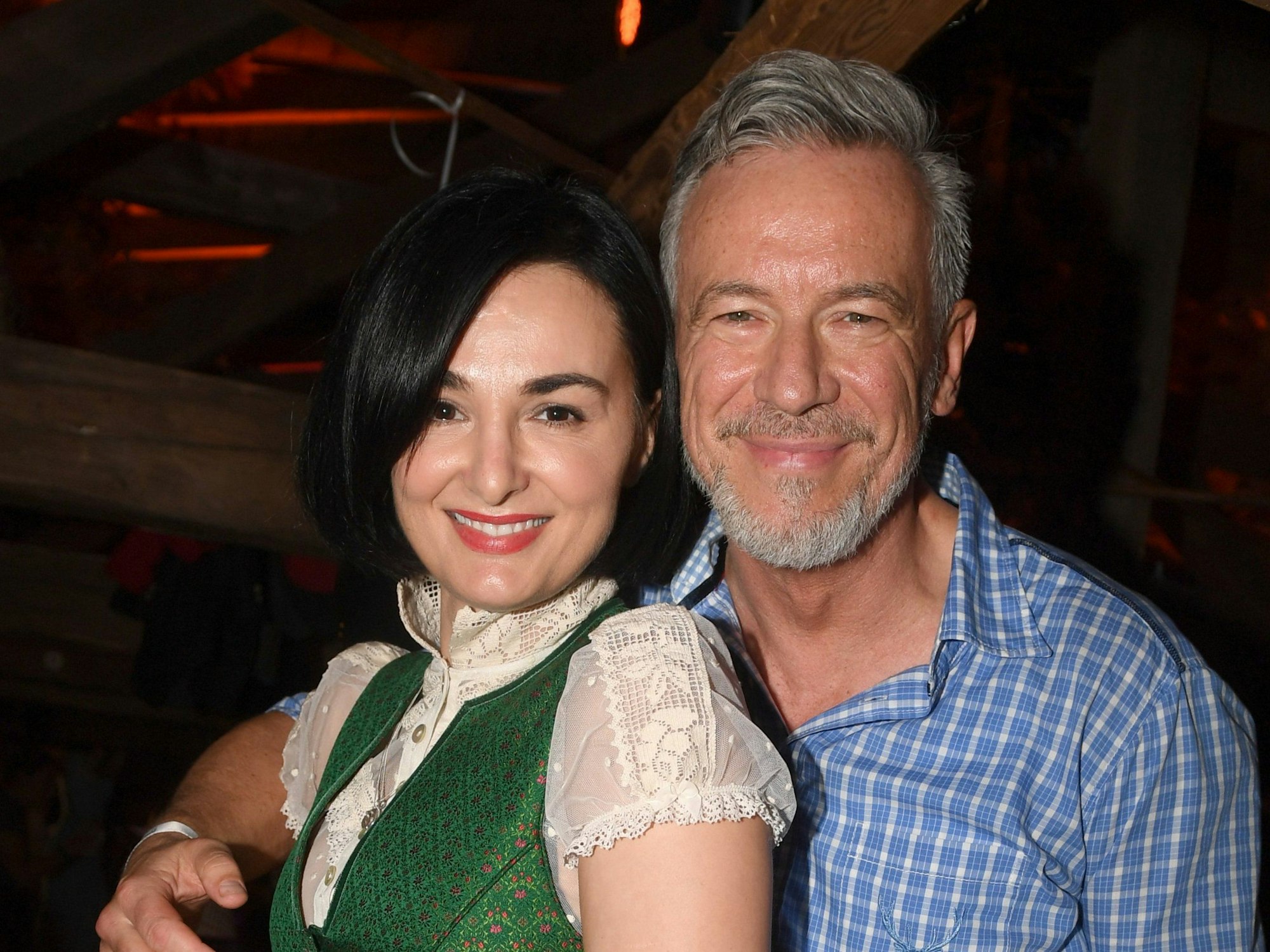 Die Schauspielerin Mimi Fiedler und Otto Steiner sind auf dem Oktoberfest 2018 im Käferzelt zu sehen.