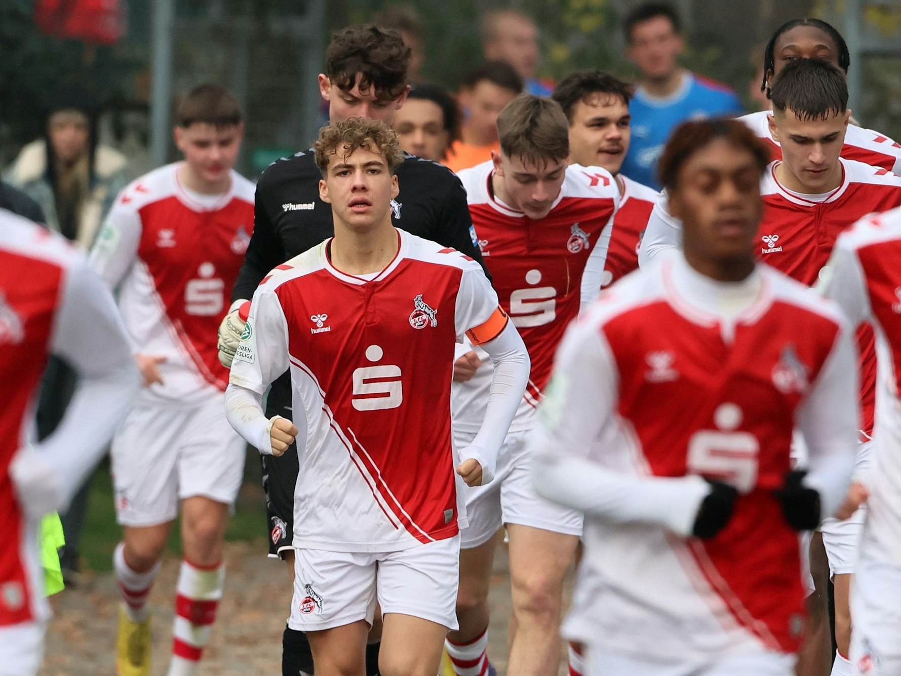 1. FC Köln U19 gegen Holstein Kiel. Mitte: Meiko Wäschenbach (1. FC Köln).