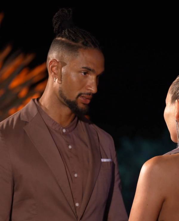 „Bachelor“-Kandidatin Fiona hat David Jackson in der vierten Nacht der Rosen mitgeteilt, dass es einfach nicht „gematcht“ hat.