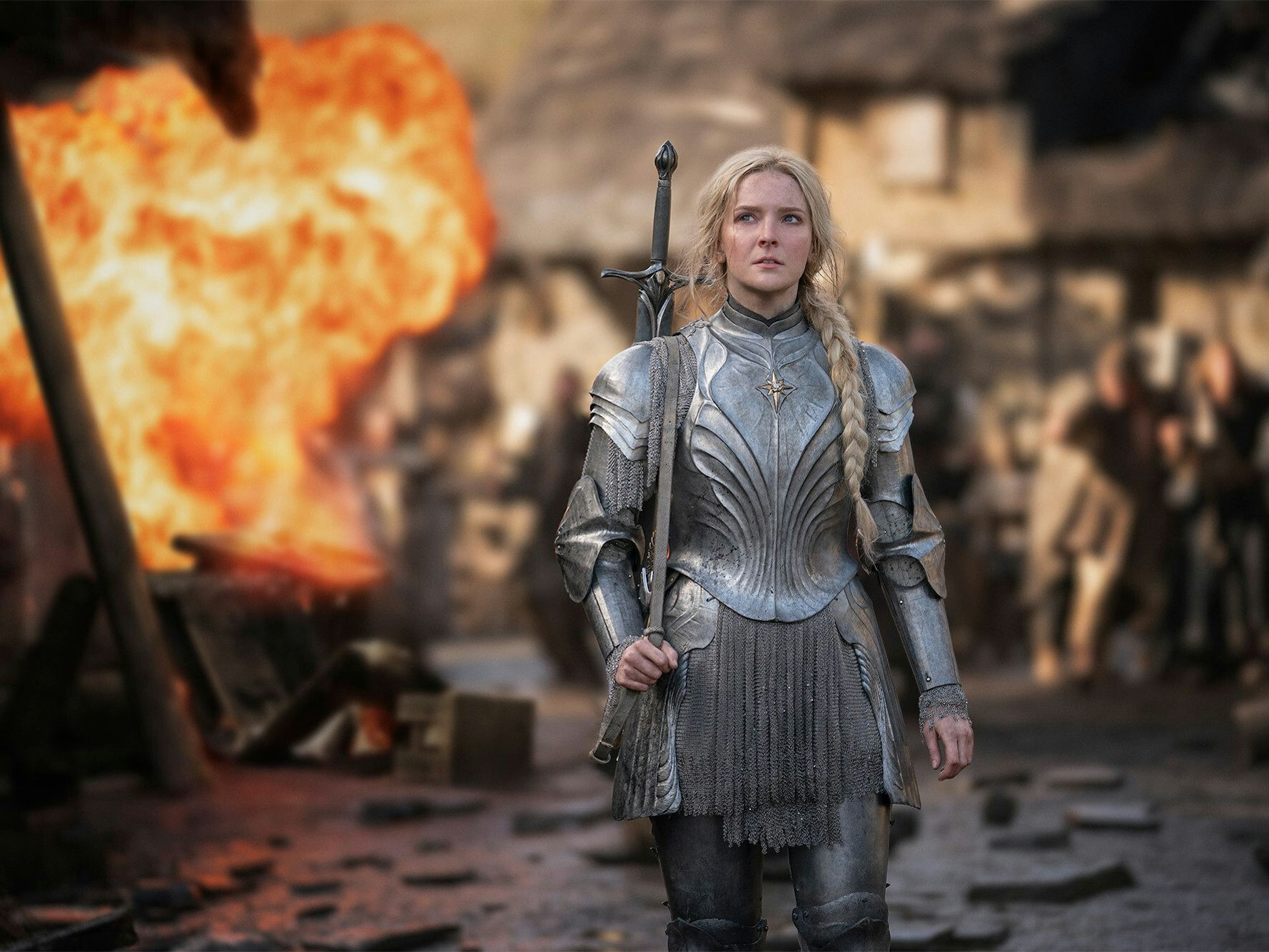 Morfydd Clark als Galadriel in einer Szene aus "Der Herr der Ringe - Die Ringe der Macht".