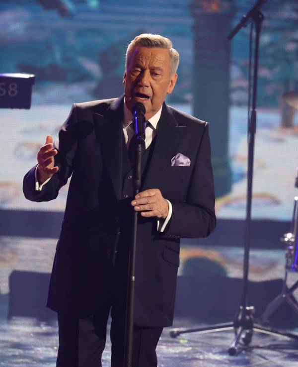 Roland Kaiser auf der Bühne.