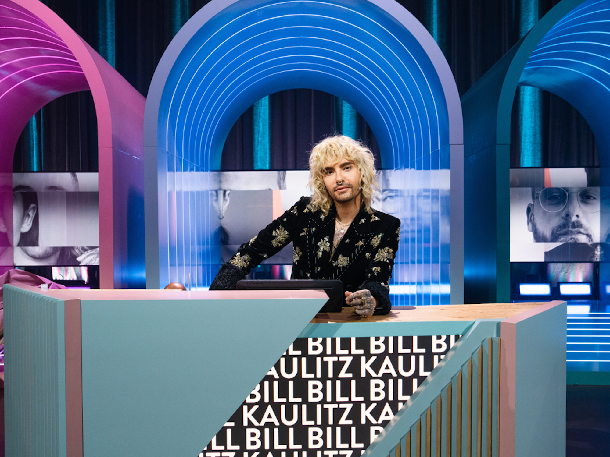 Sänger Bill Kaulitz kam in der fünften Ausgabe der aktuellen Staffel von „Wer stiehlt mir die Show?“ erneut ins Halbfinale.