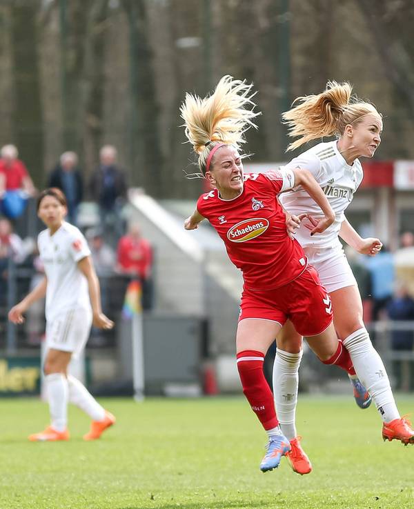 Mandy Islacker und Glottis Perla Viggosdottir im Zweikampf.