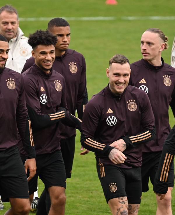 Die deutsche Fußballnationalmannschaft vor den Länderspielen gegen Peru und Belgien beim öffentlichen Training.