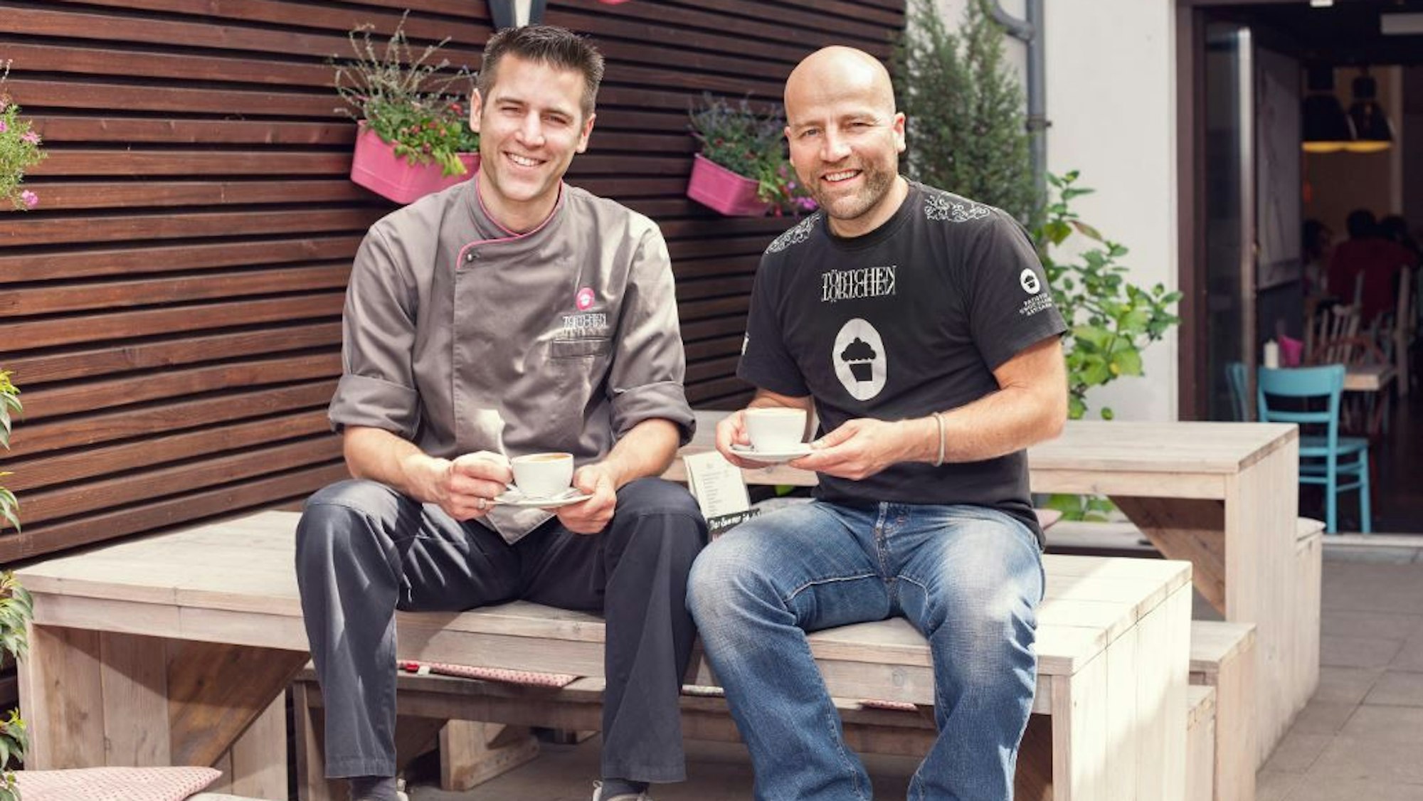 Die Inhaber von „Törtchen Törtchen“: Matthias Ludwigs (r.) und Elmar Schumacher-Wahls.