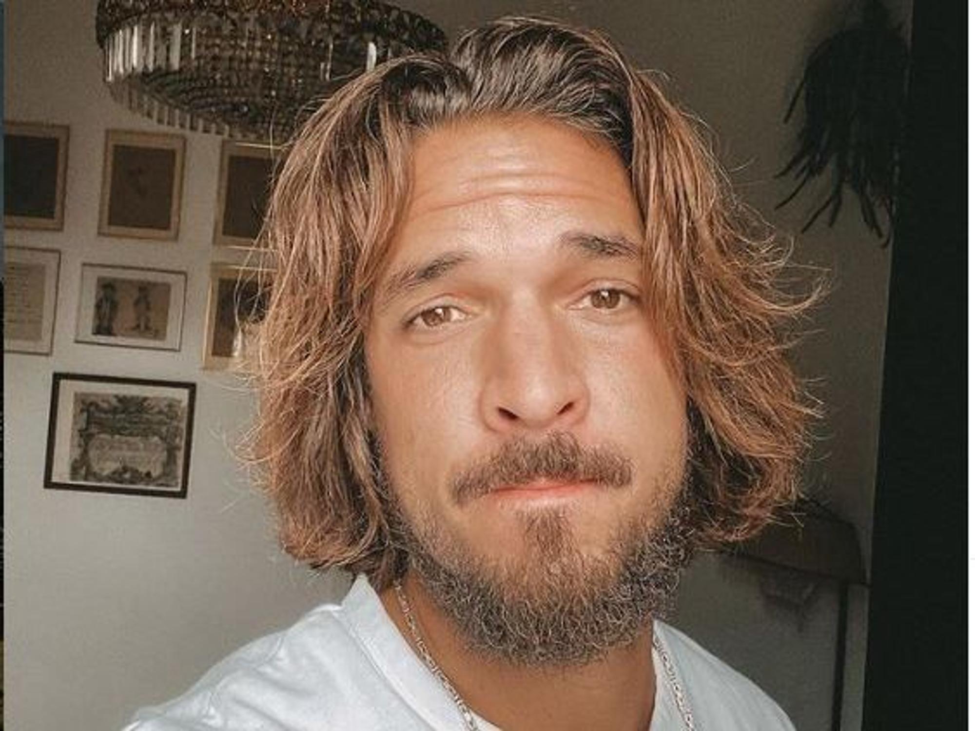 Das Selfie zeigt den ehemaligen Bachelorette-Kandidaten Zico Banach. Er hat es am 24. September 2021 bei Instagram veröffentlicht. Quelle: Instagram / zicoriccardo