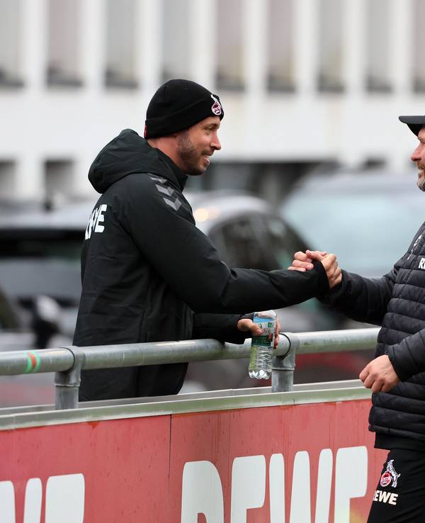 Mark Uth und Steffen Baumgart begrüßen sich am Geißbockheim.