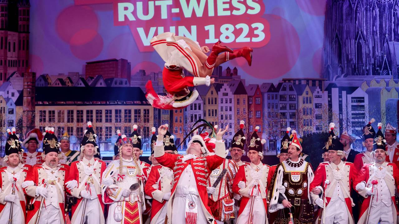 Proklamation des Kölner Dreigestirns 2023 mit Prinz Boris I. (Boris Müller), Bauer Marco (Marco Schneefeld) und Jungfrau Agrippina (André Fahnenbruck) im Gürzenich in Köln.