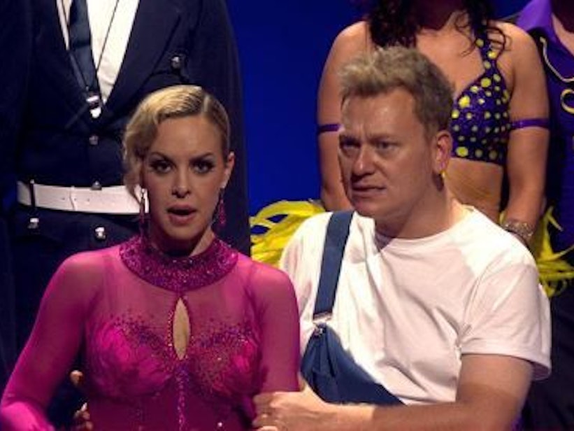 „Knossi“ und Isabel Edvardsson können es nicht glauben: Bei „Let’s Dance“ gibt es einen Partnertausch.