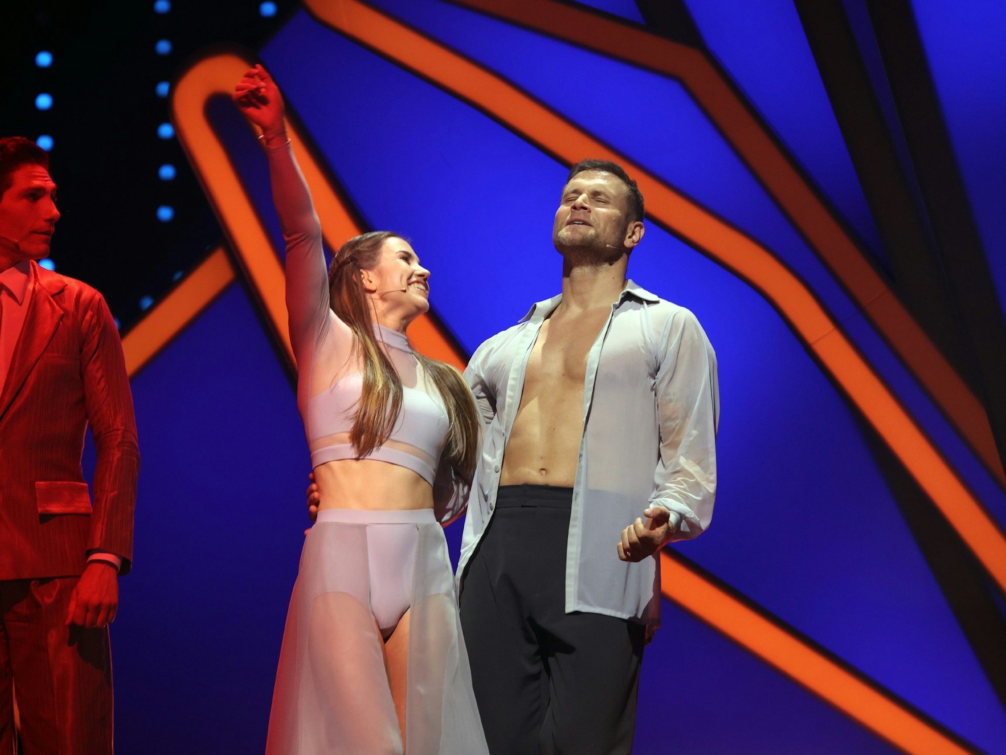 Mimi Kraus und Mariia Maksina während der Entscheidung in „Let's Dance“-Show 5 am 24. März 2023.