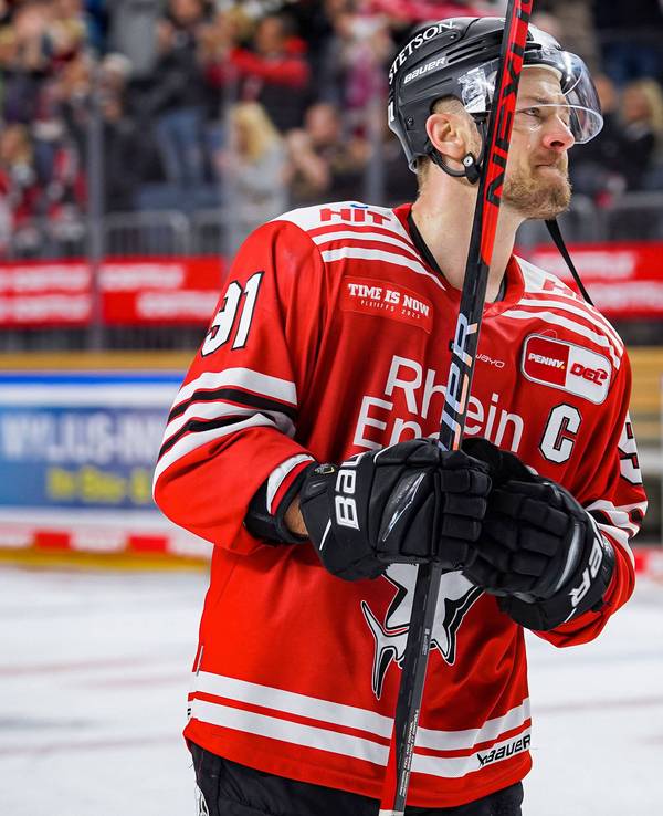 Trauriger Blick nach dem Ausscheiden bei Moritz Müller, ihm kullern Tränen die Wangen runter.