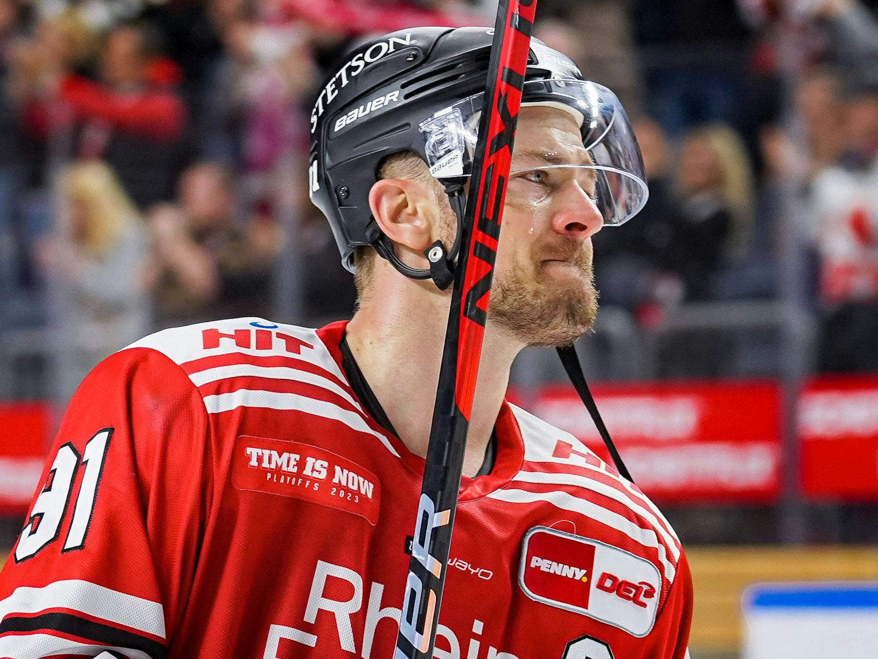 Trauriger Blick nach dem Ausscheiden bei Moritz Müller, ihm kullern Tränen die Wangen runter.