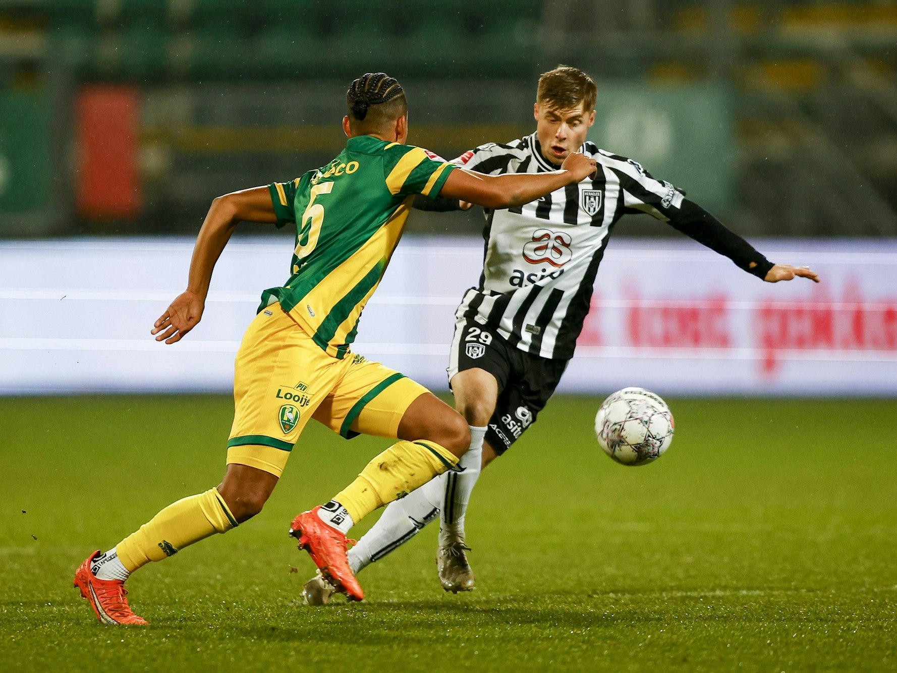 Emil Hansson im Spiel gegen ADO Den Haag.