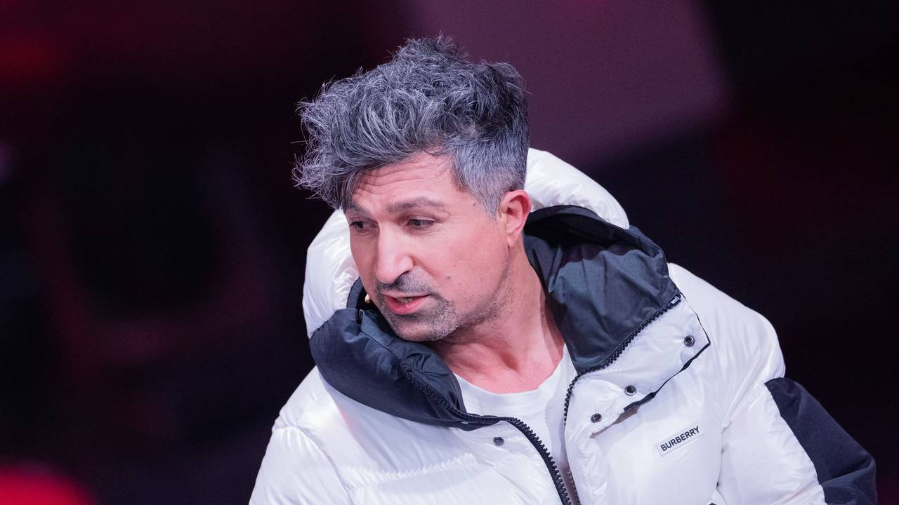 Lotto-Millionär „Chico“ während des RTL-Jahresrückblicks „Menschen, Bilder, Emotionen 2022“ im Dezember 2022 im Studio in Hürth.