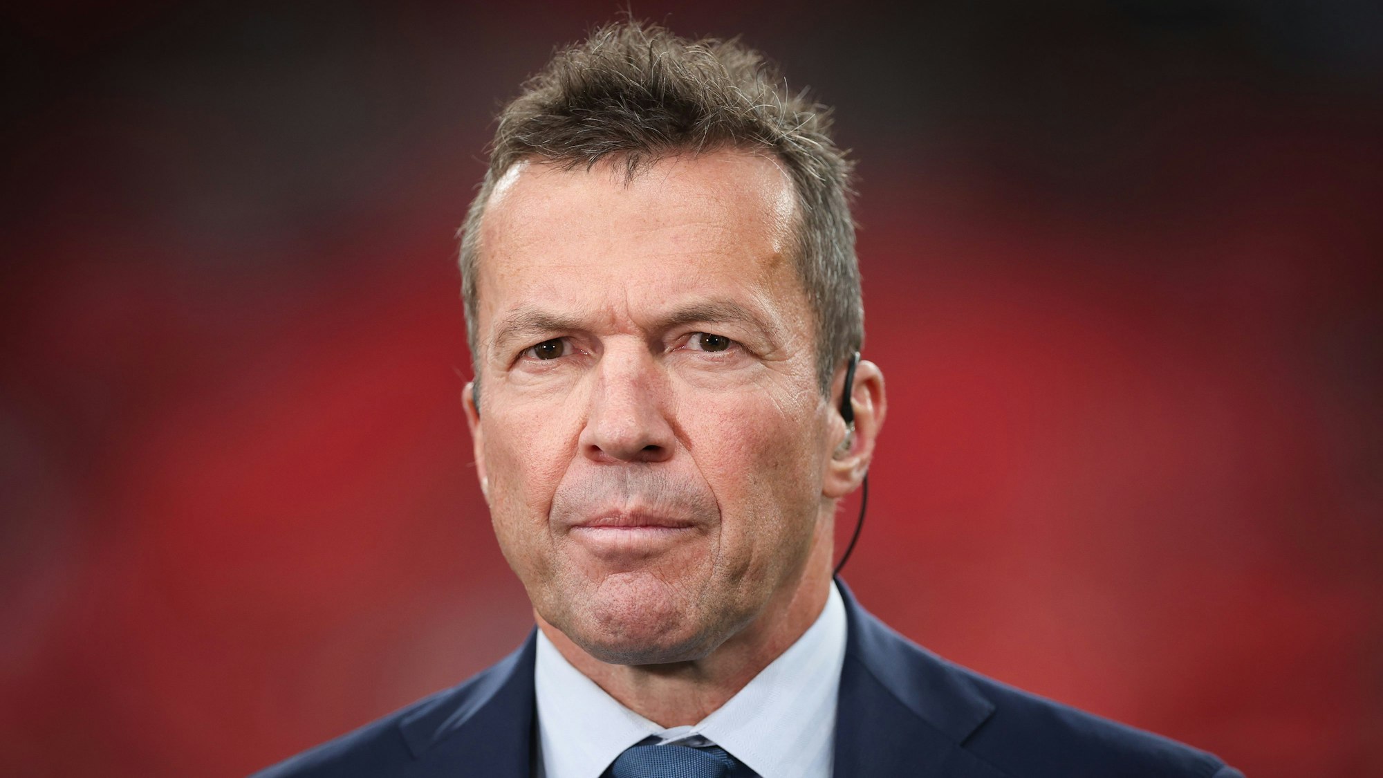 Lothar Matthäus, ehemaliger Fußballspieler und TV-Experte, vor einem Interview.