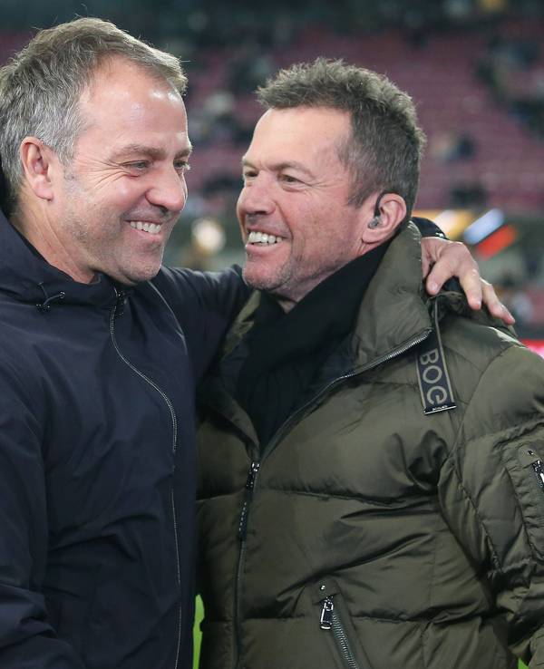 Deutschland gegen Belgien, v.l. Trainer Hansi Flick und Lothar Matthäus