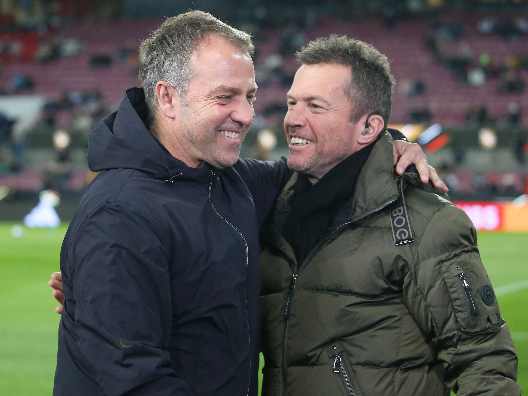 Deutschland gegen Belgien, v.l. Trainer Hansi Flick und Lothar Matthäus