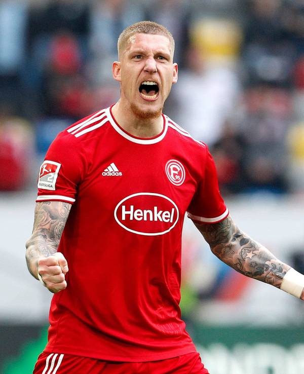 Jordy de Wijs jubelt im Spiel gegen Dynamo Dresden.