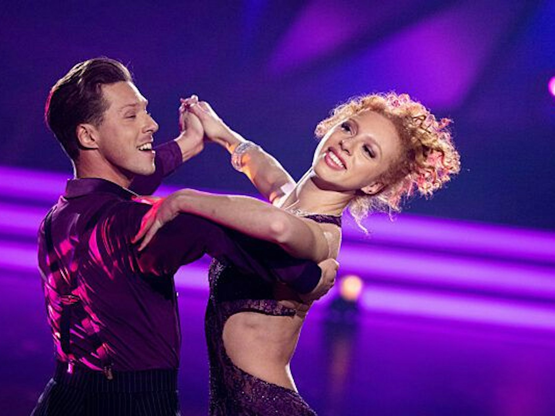 Anna Ermakova, Model, und Valentin Lusin, Profitänzer, tanzen in der RTL-Tanzshow "Let's Dance" im Coloneum.