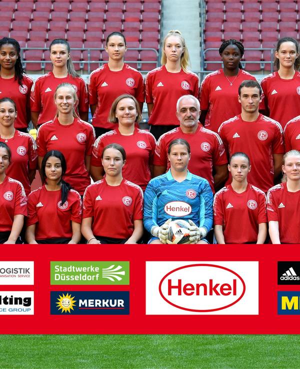 Die U17-Frauenmannschaft von Fortuna Düsseldorf posiert für das Team-Foto.