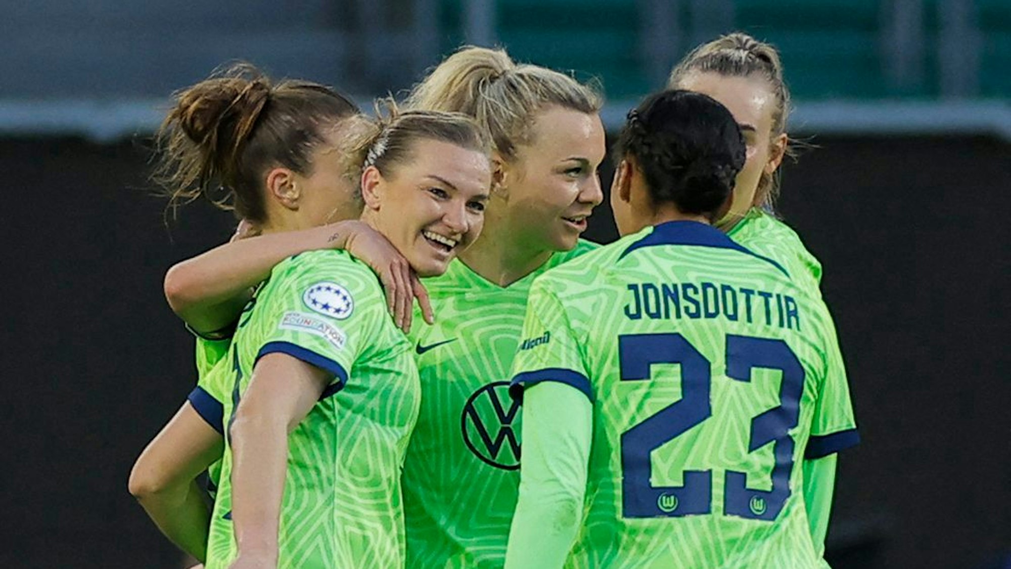 Alexandra Popp jubelt nach ihrem Treffer im Rückspiel gegen PSG