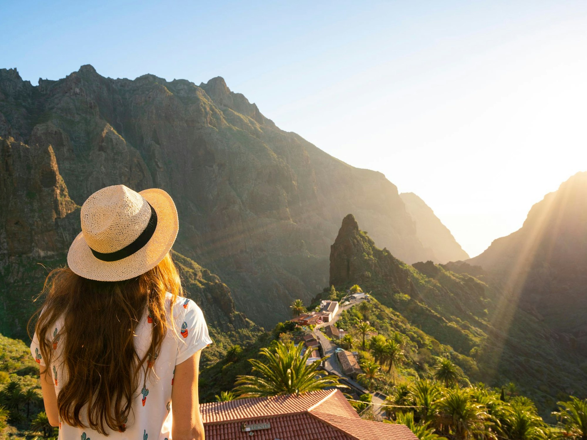 Eine Frau in Masca auf Teneriffa.