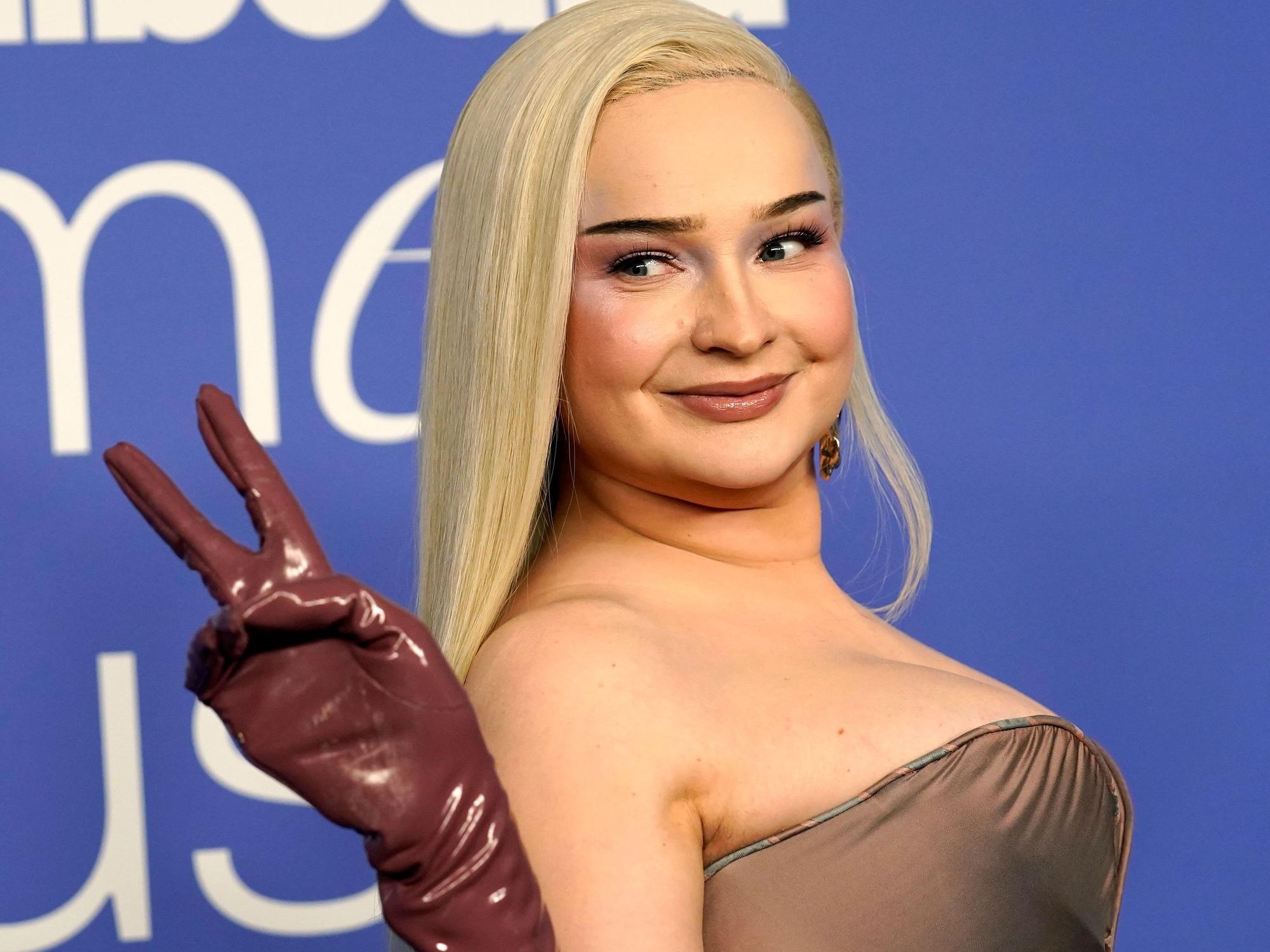 Preisträgerin Kim Petras, Sängerin und Songwriterin aus Deutschland, nimmt an den Billboard Women in Music Awards 2023 im YouTube Theater in teil.