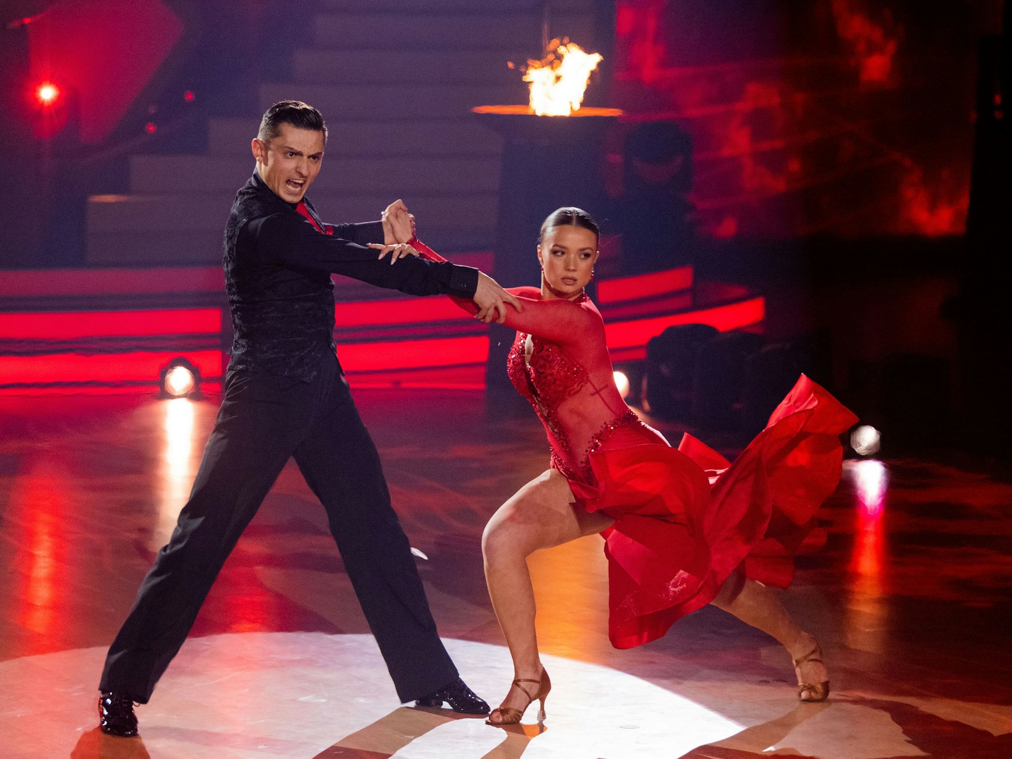 Julia Beautx (bürgerlich Julia Willecke), Youtuberin und Schauspielerin, und Zsolt Sandor Cseke, Profitänzer, tanzten am 10. März 2023 in der RTL-Tanzshow „Let's Dance” im Coloneum.