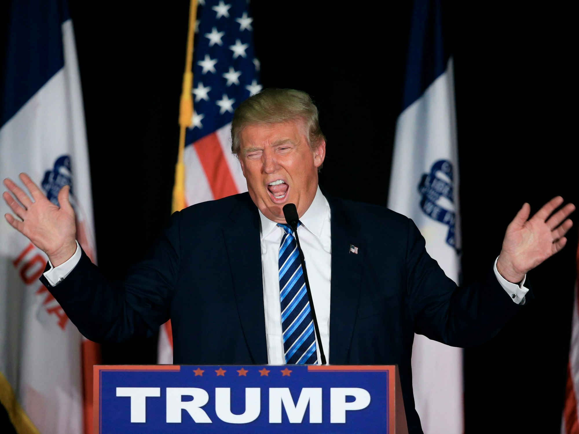 Auf dem Bild sieht man Donald Trump bei einem Wahlkampfauftritt 2015.