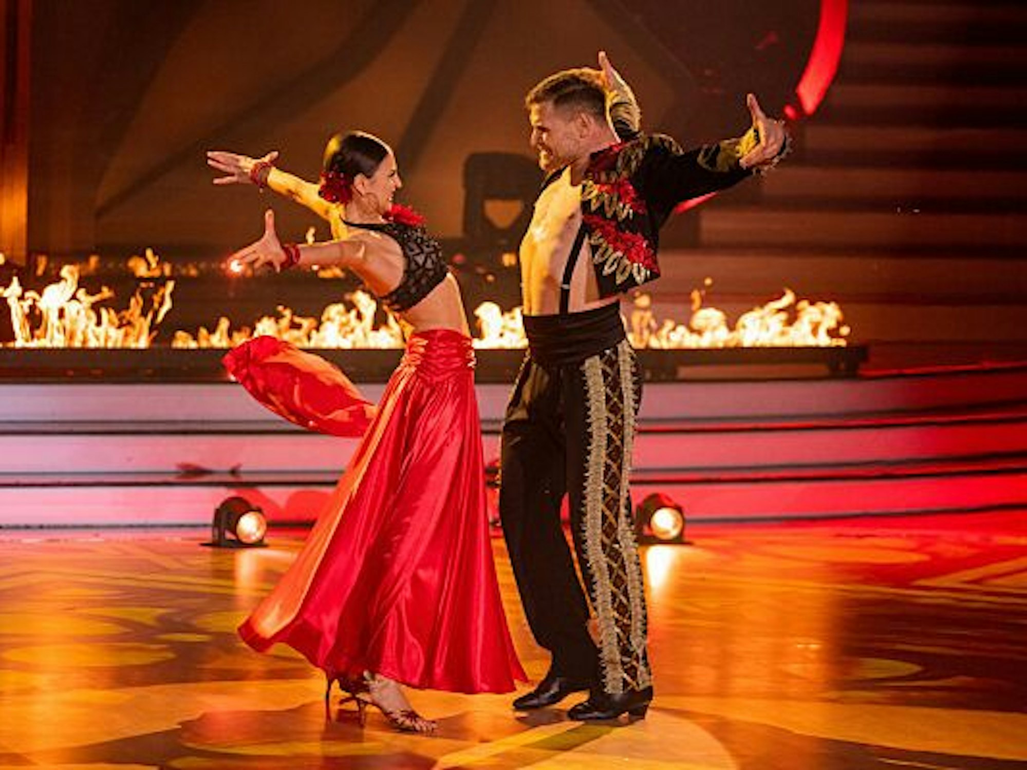 Michael Kraus, ehemaliger Handballspieler, und Ekaterina Leonova, Profitänzerin, tanzen in der RTL-Tanzshow «Let's Dance» im Coloneum.