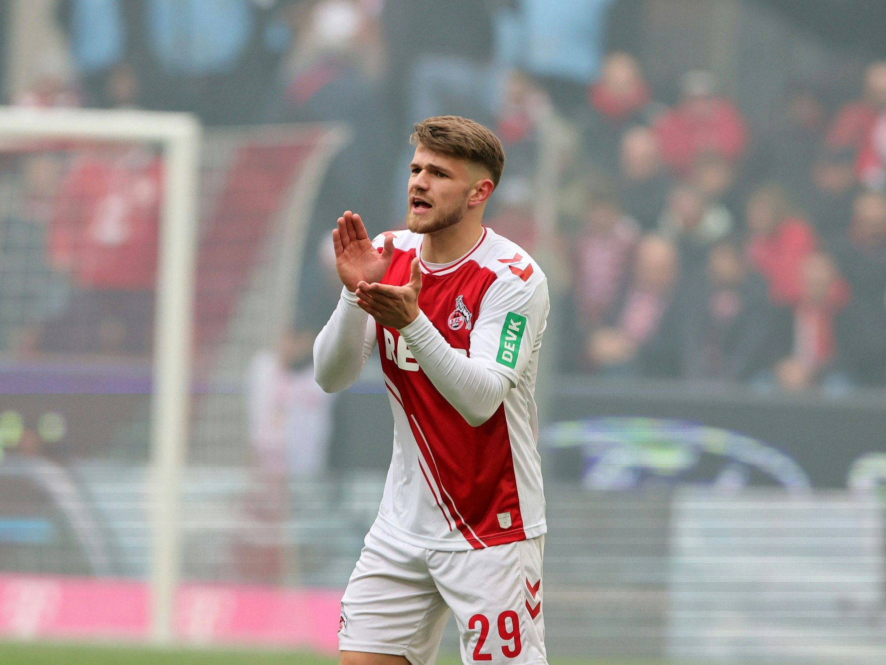 Jan Thielmann im Spiel gegen Borussia Mönchengladbach.