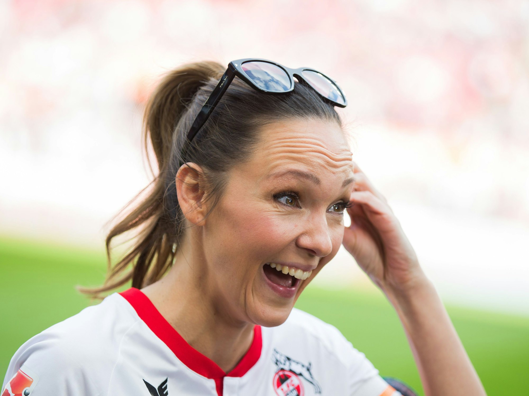 Carolin Kebekus lacht.