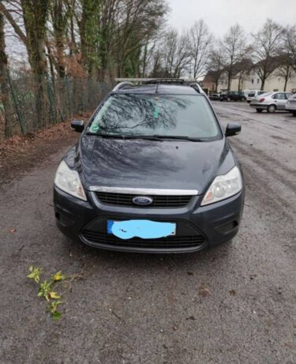 Foto von einem Ford Focus, der auf Ebay angeboten wird.