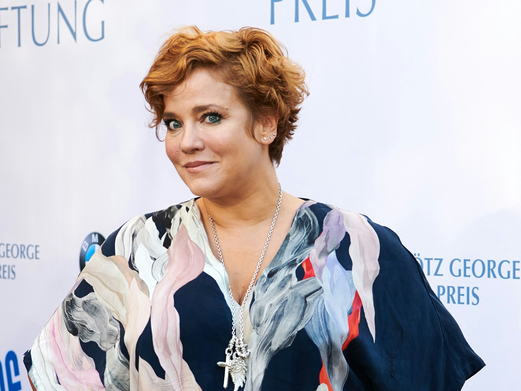 Schauspielerin Muriel Baumeister kommt zur Verleihung des Götz George Preises.