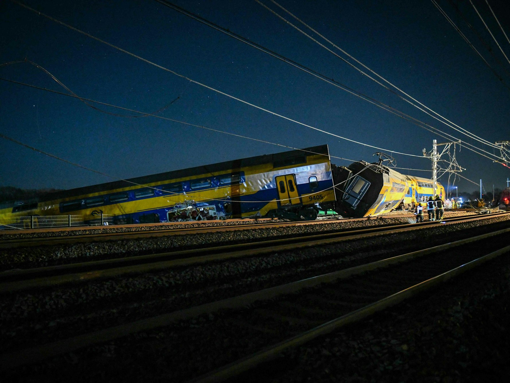 Ein entgleister Zug am 4. April 2023 bei Voorschoten (Niederlande).