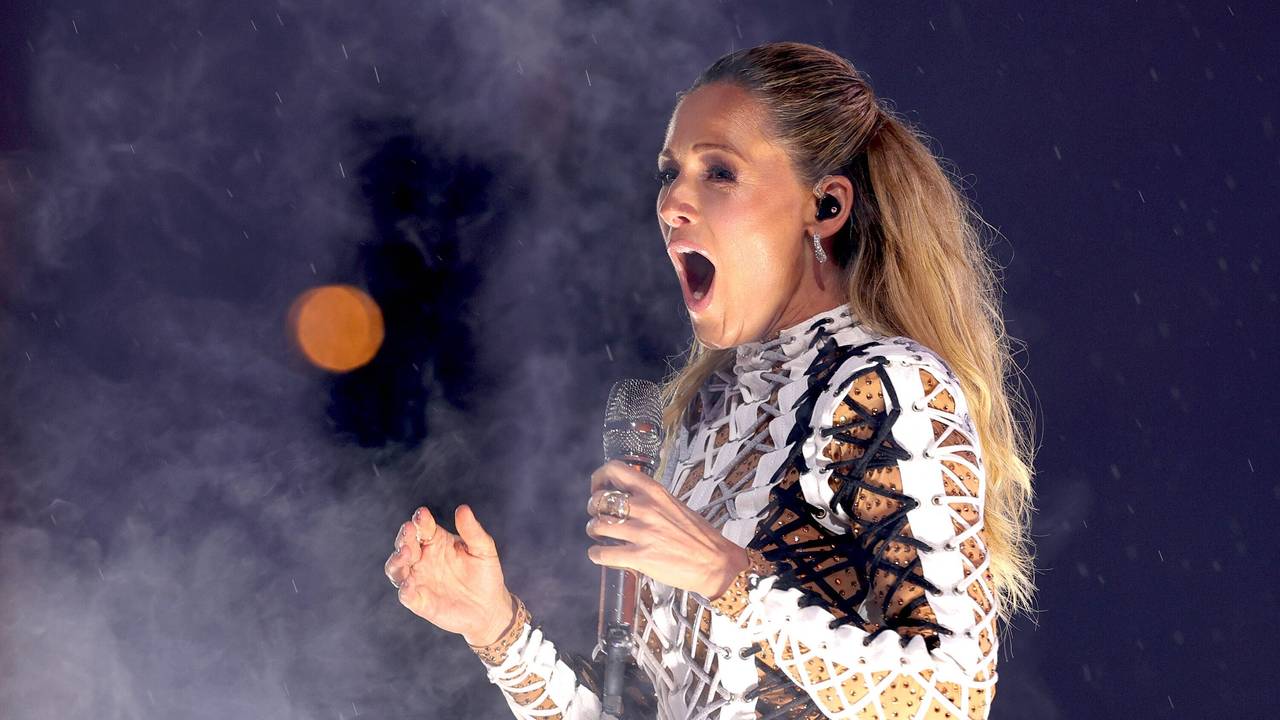 Auf einem Konzert von Helene Fischer kam es in Stuttgart zu einem Po-Patzer.